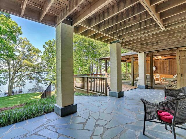 Photo of 132 Lake Bowen Drive