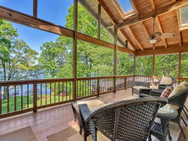 Photo of 132 Lake Bowen Drive