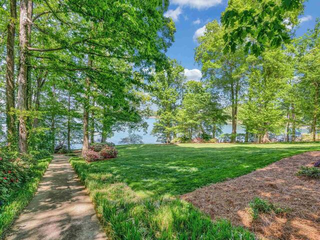 Photo of 132 Lake Bowen Drive