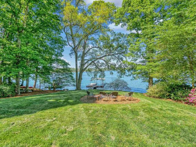 Photo of 132 Lake Bowen Drive