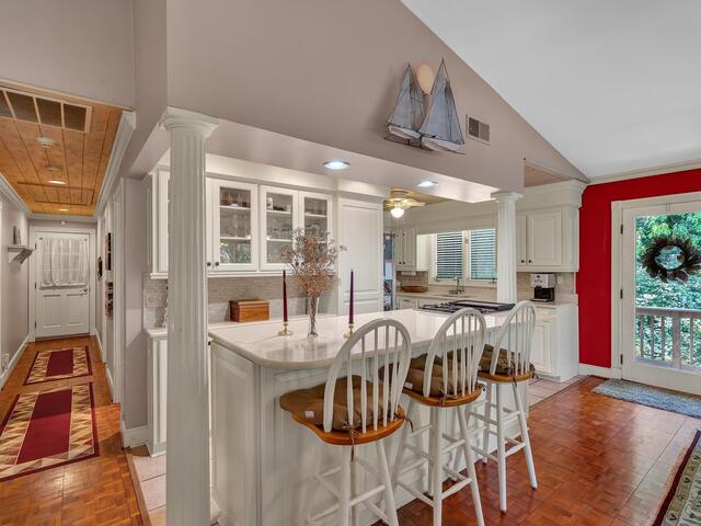 Photo of 132 Lake Bowen Drive