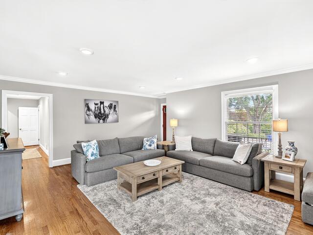 Photo of 453 Longview Terrace