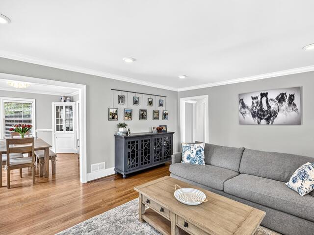 Photo of 453 Longview Terrace