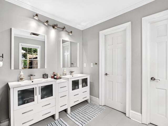 Photo of 453 Longview Terrace