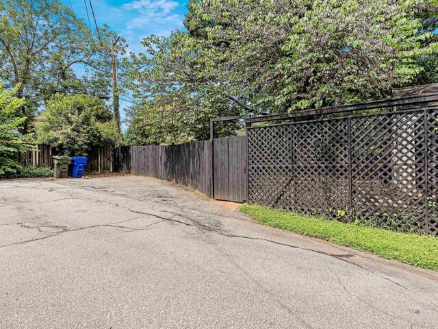 Photo of 453 Longview Terrace