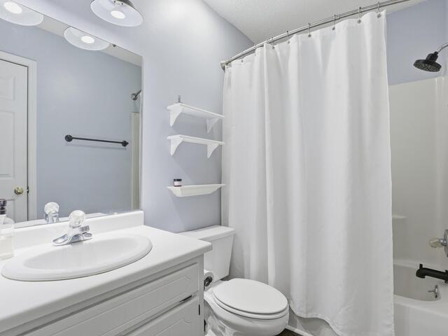 Photo of 448 Timberview Lane