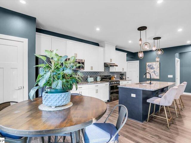 Photo of 8 Mohegan Way