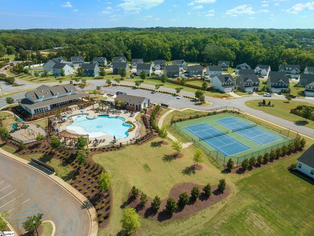 Photo of 8 Mohegan Way