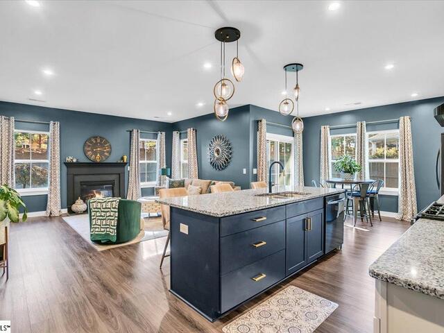 Photo of 8 Mohegan Way