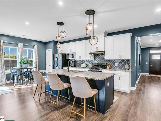 Photo of 8 Mohegan Way