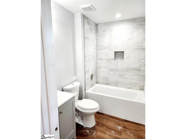 Photo of 200 Broadus Street