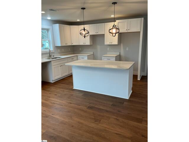 Photo of 200 Broadus Street