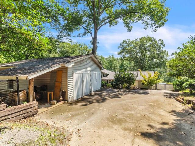 Photo of 1009 Edwards Road